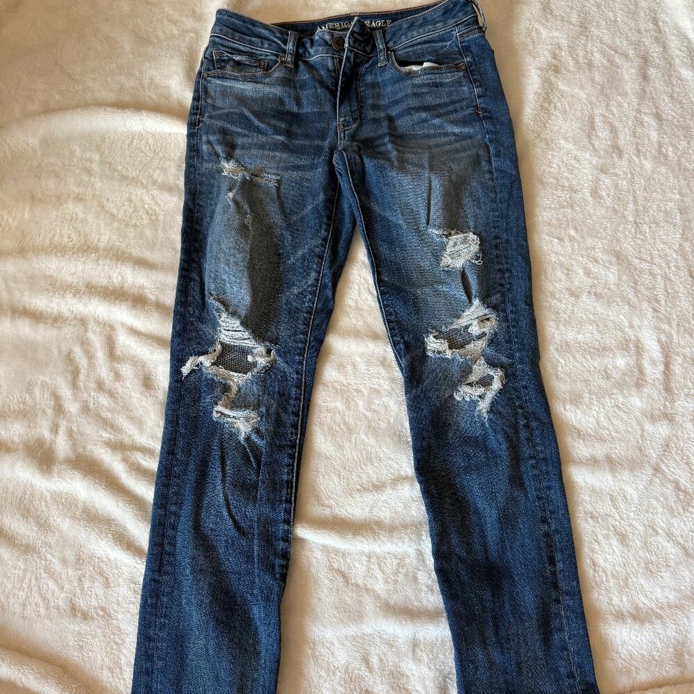 American Eagle Super Stretch Ripped Skinny Jeans – Size 6 Regular